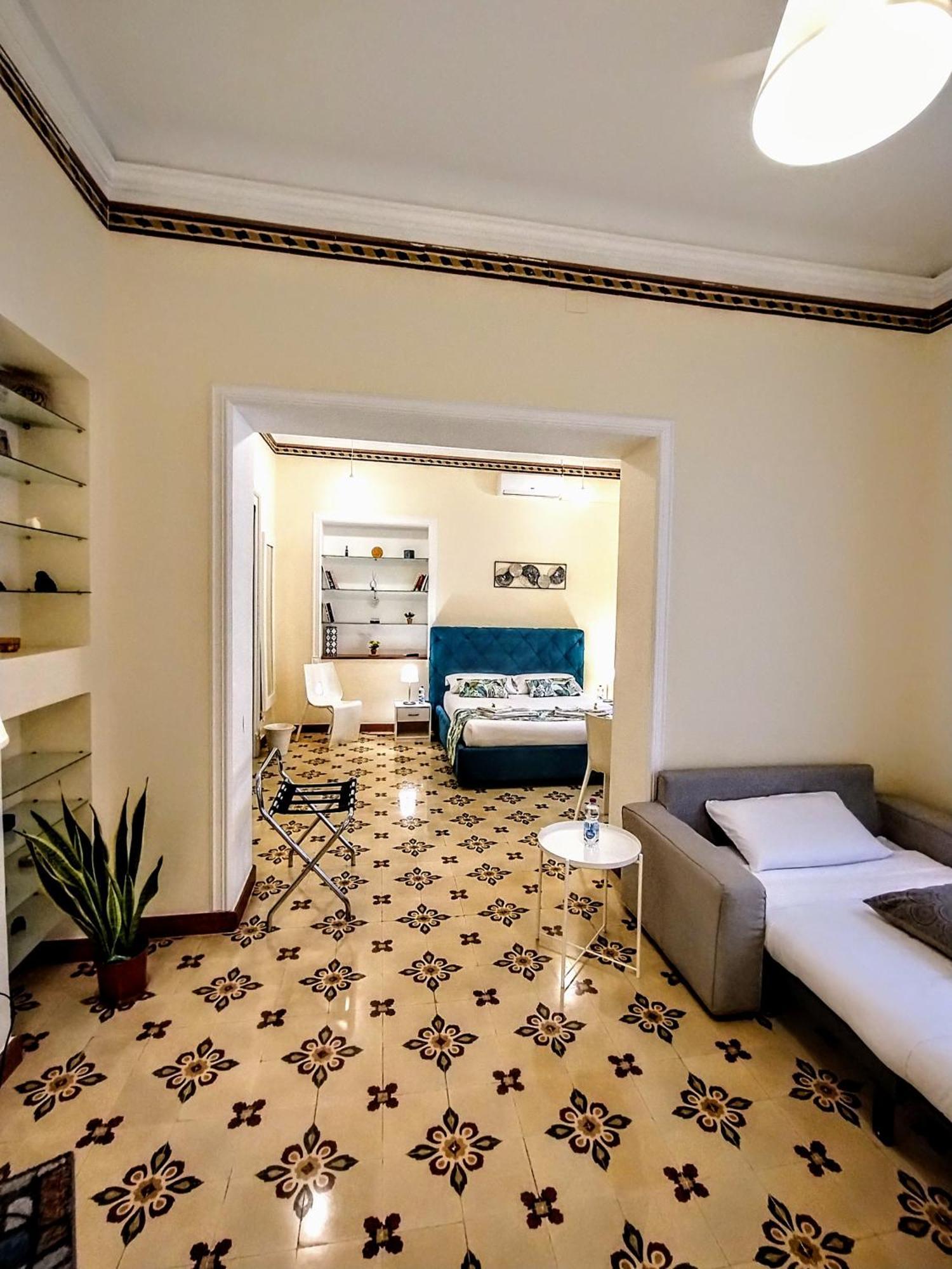Suleima B&B Messina Centro Esterno foto