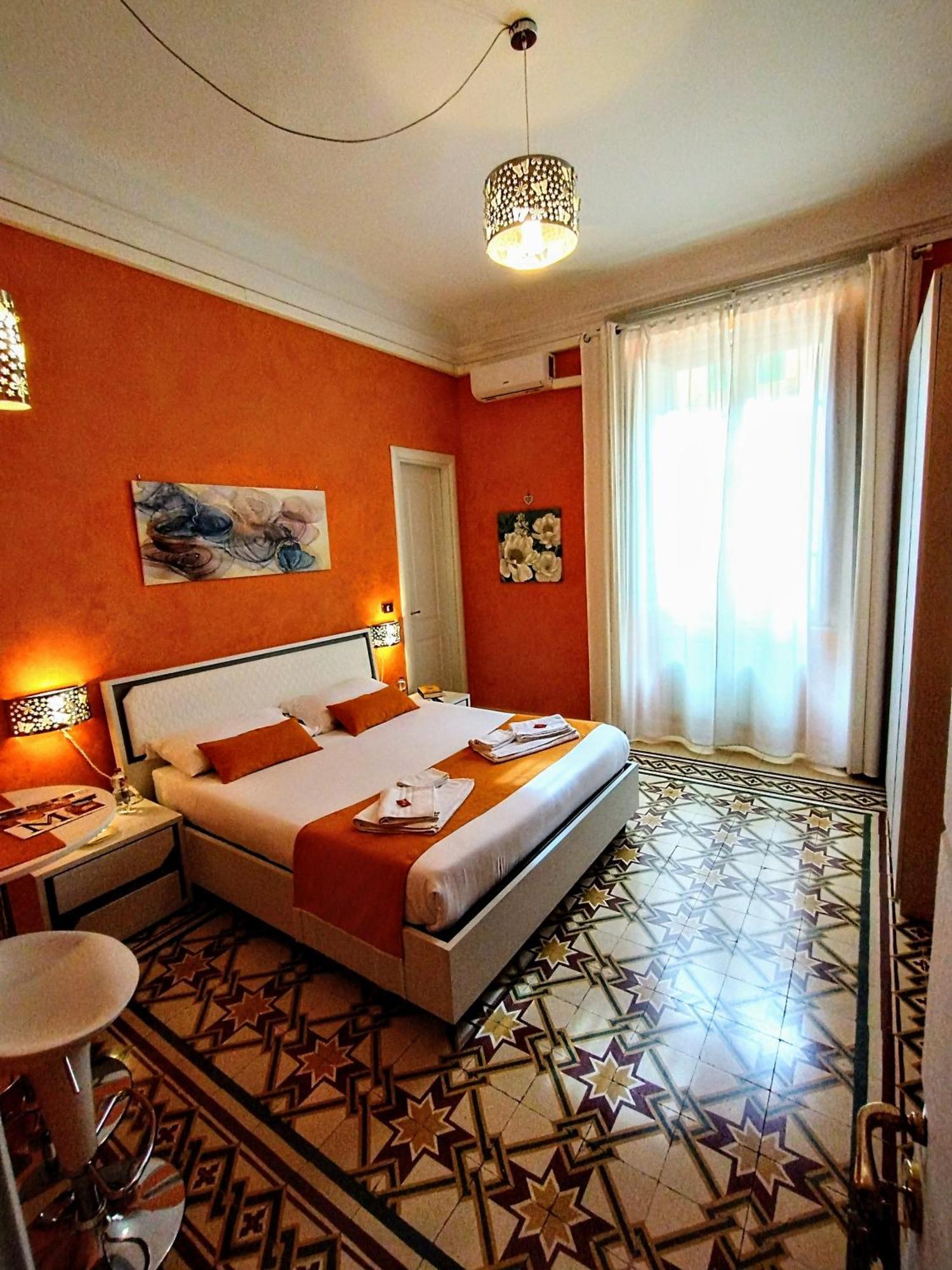 Suleima B&B Messina Centro Esterno foto