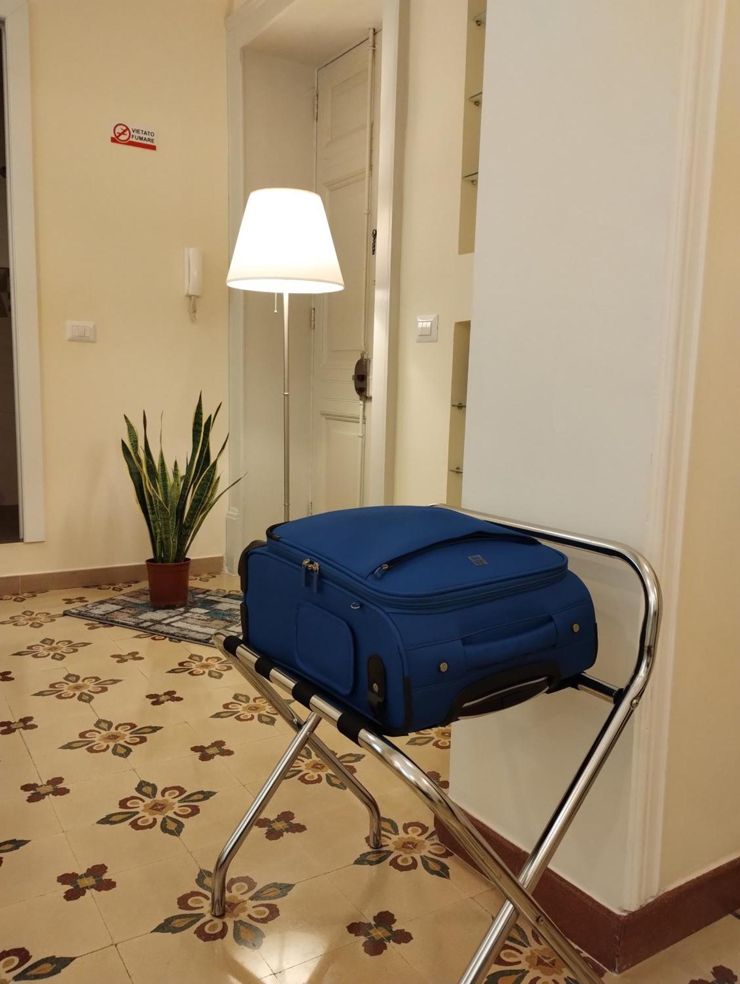 Suleima B&B Messina Centro Esterno foto