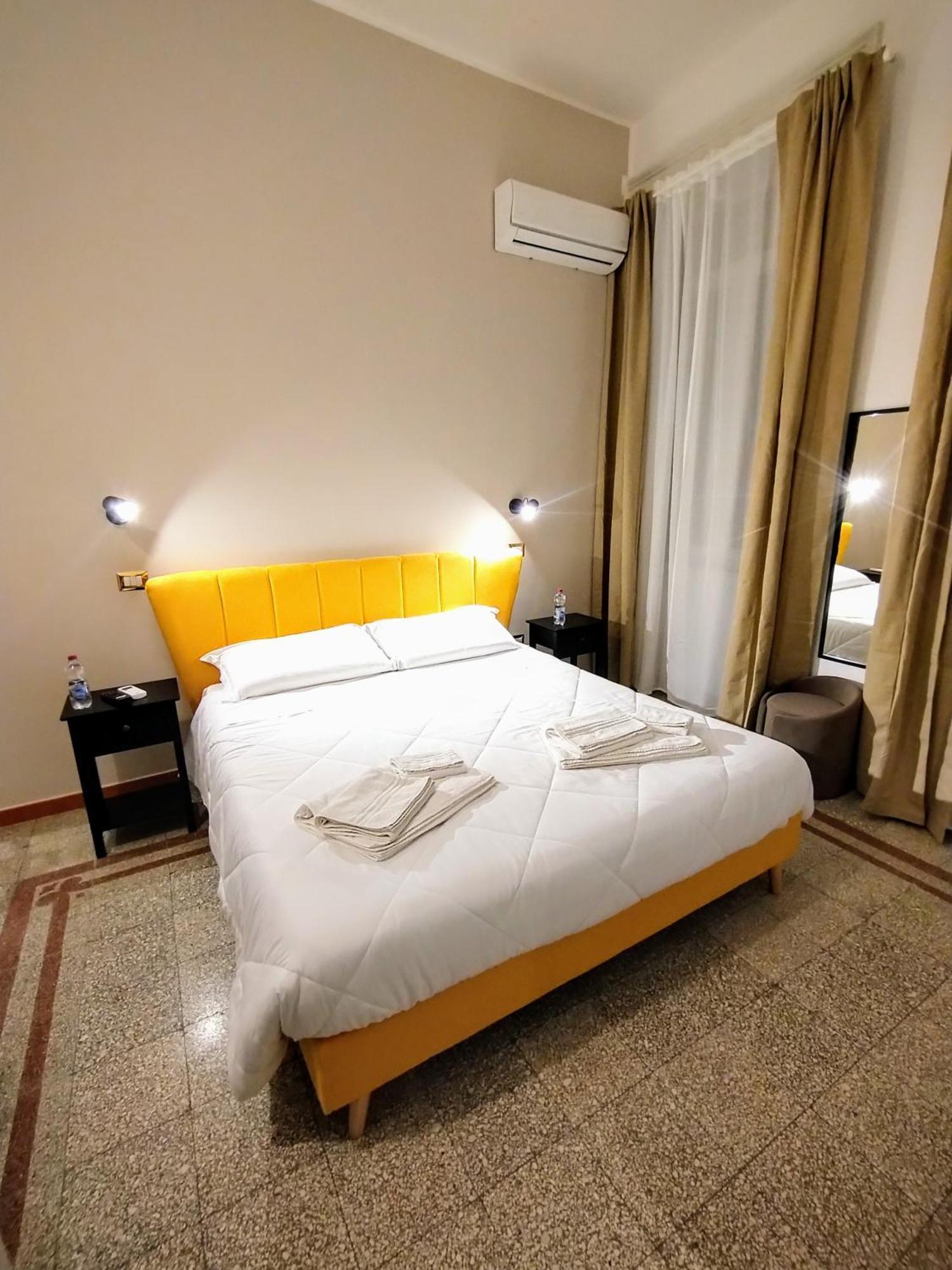 Suleima B&B Messina Centro Esterno foto