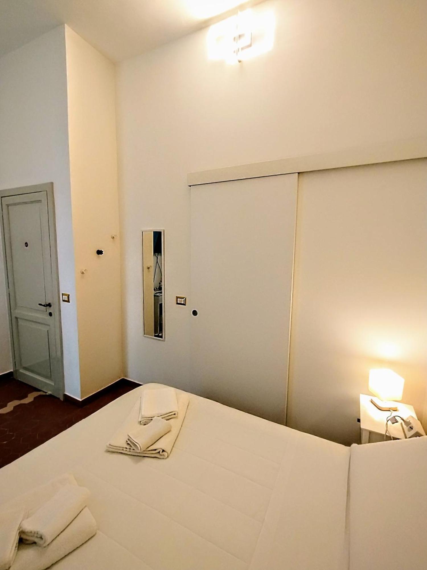 Suleima B&B Messina Centro Esterno foto