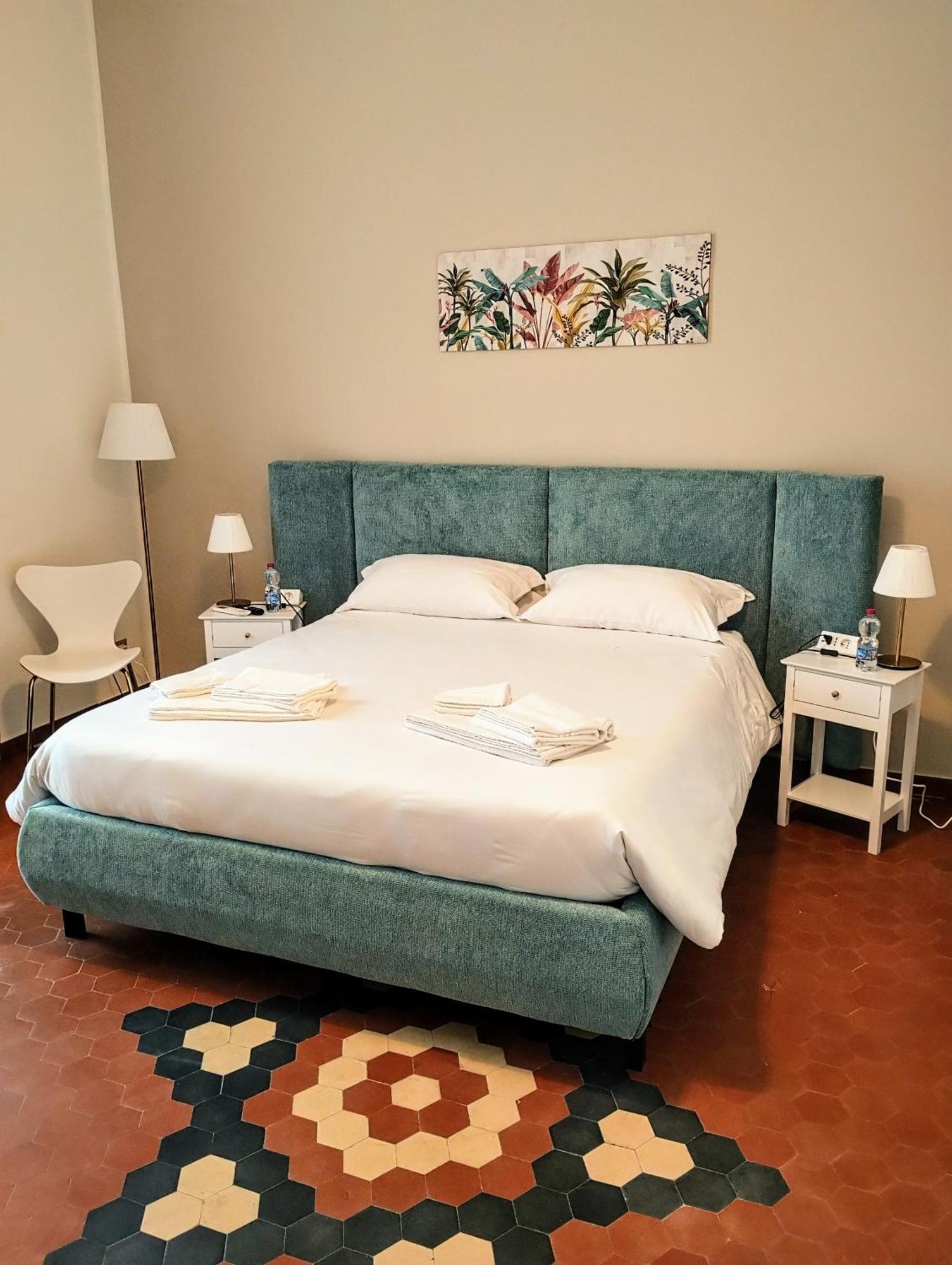 Suleima B&B Messina Centro Esterno foto