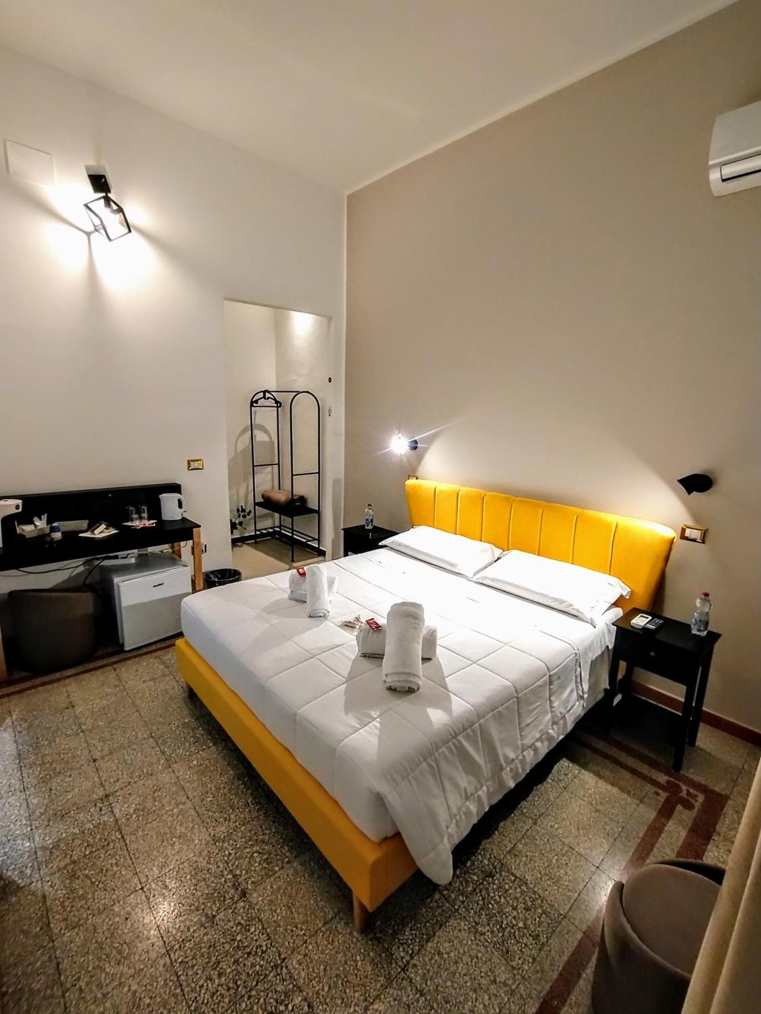 Suleima B&B Messina Centro Esterno foto
