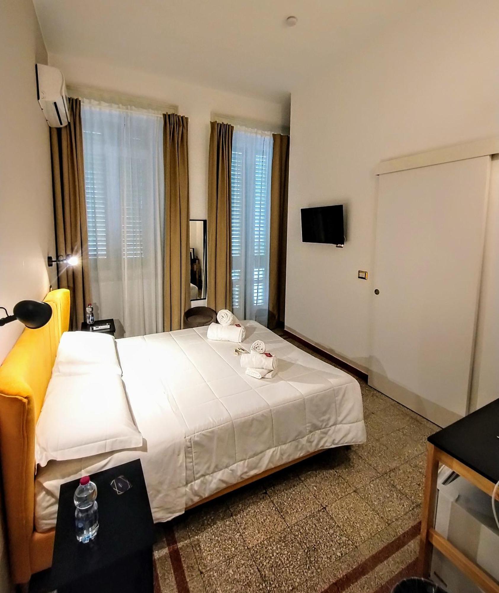 Suleima B&B Messina Centro Esterno foto